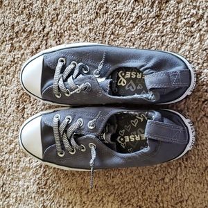 Converse tennis shoes